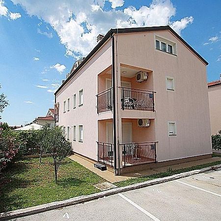 Apartment Bilic With Balcony Poreč Zewnętrze zdjęcie